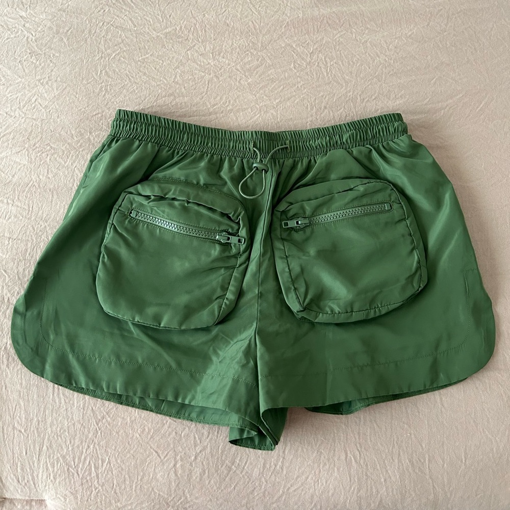 Fashionnova olive green cargo shorts